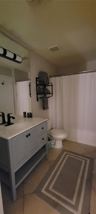 出租: $1,650 (1 贝兹, 1 浴室, 780 平方英尺)