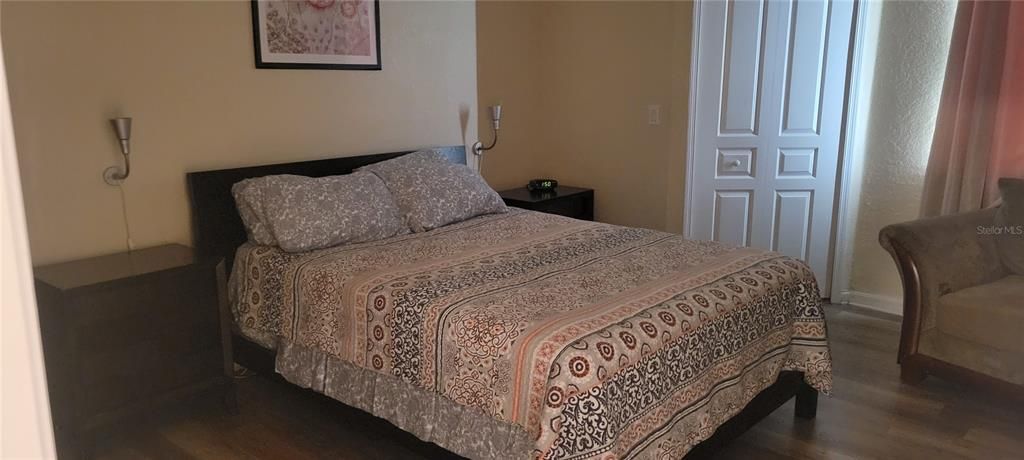 出租: $1,650 (1 贝兹, 1 浴室, 780 平方英尺)