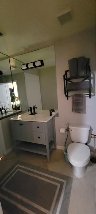 出租: $1,650 (1 贝兹, 1 浴室, 780 平方英尺)