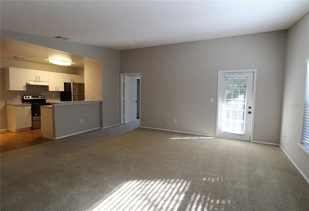 En Renta: $1,499 (2 camas, 2 baños, 1000 Pies cuadrados)