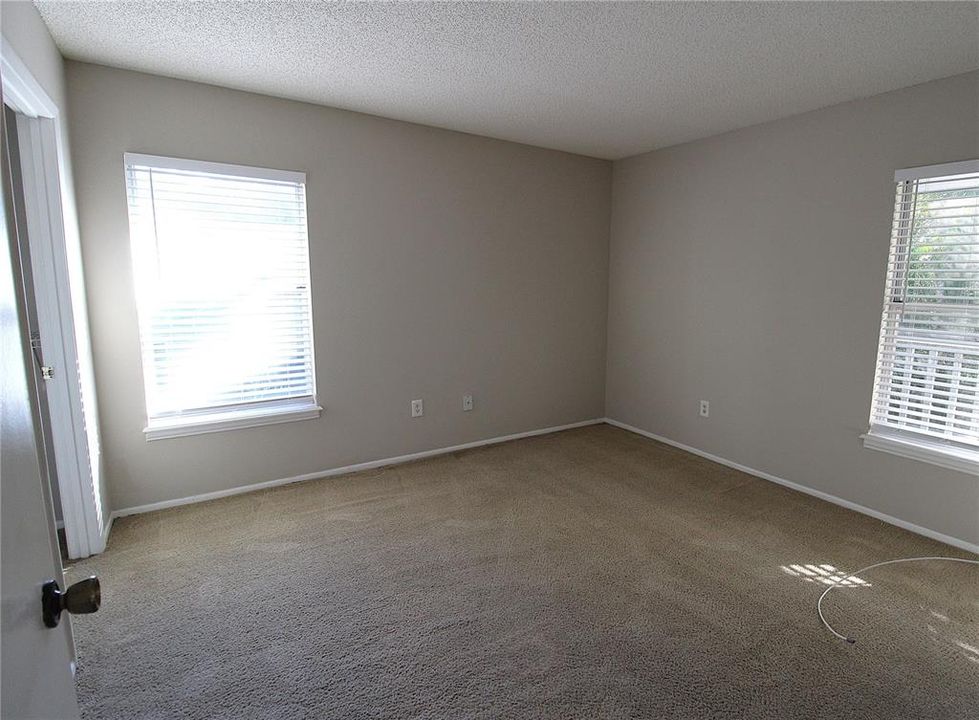 En Renta: $1,499 (2 camas, 2 baños, 1000 Pies cuadrados)