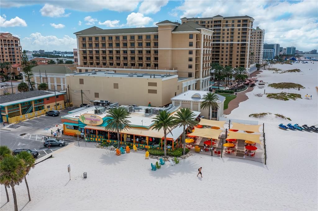 Под контрактом: $339,000 (1 спален, 1 ванн, 512 Квадратных фут)