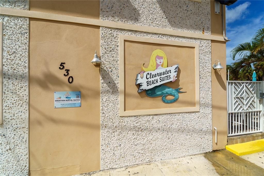 Под контрактом: $339,000 (1 спален, 1 ванн, 512 Квадратных фут)