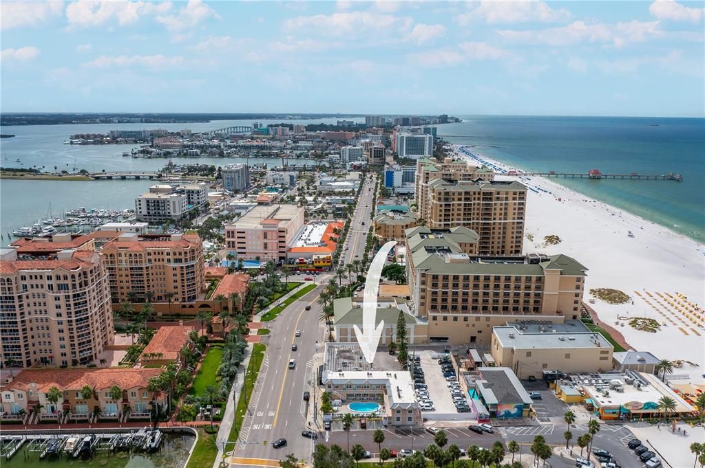 Под контрактом: $339,000 (1 спален, 1 ванн, 512 Квадратных фут)