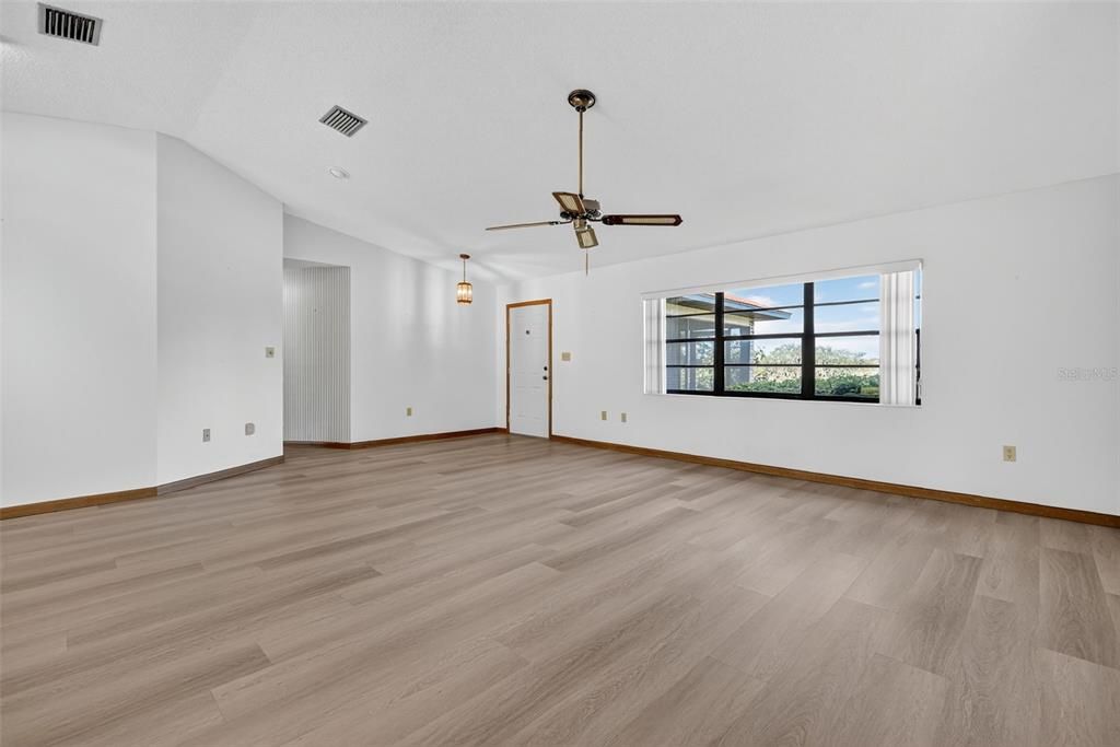 For Sale: $380,000 (3 beds, 2 baths, 1776 Square Feet)