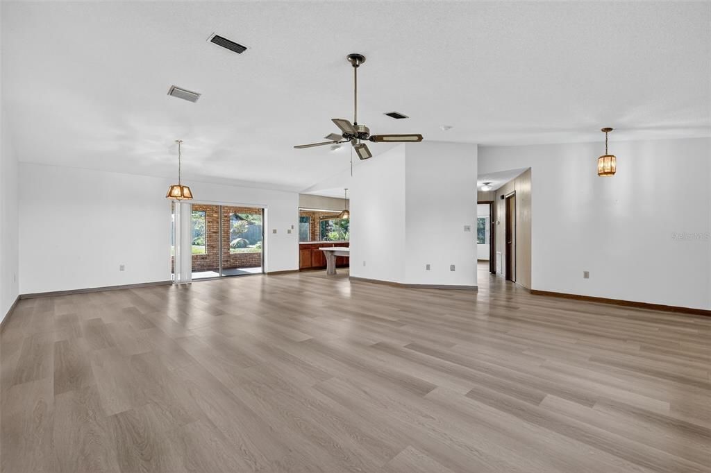 For Sale: $380,000 (3 beds, 2 baths, 1776 Square Feet)