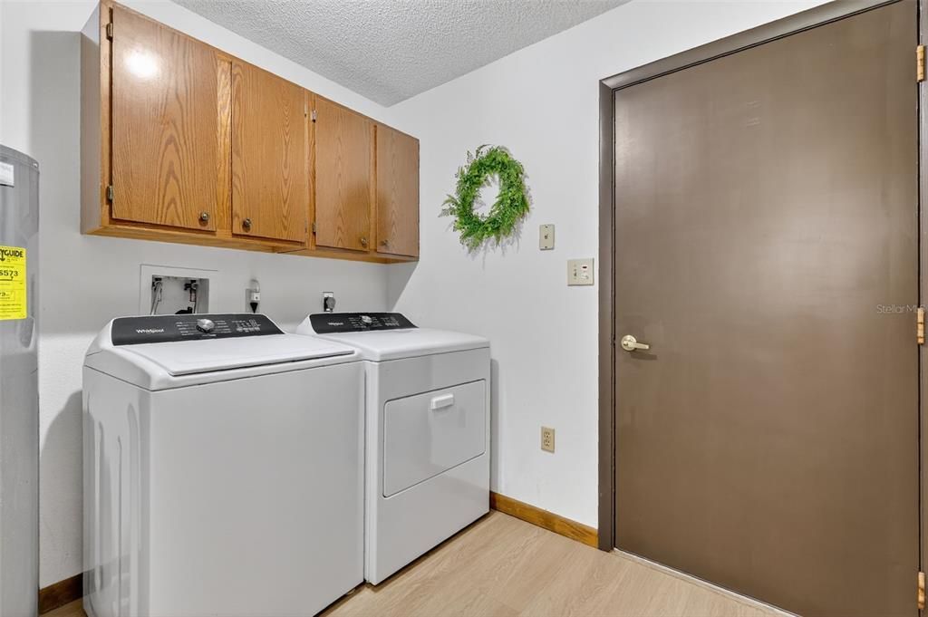 For Sale: $380,000 (3 beds, 2 baths, 1776 Square Feet)