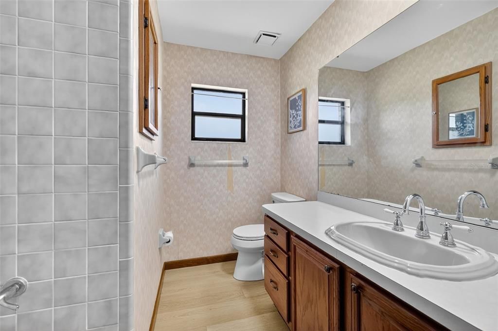 For Sale: $380,000 (3 beds, 2 baths, 1776 Square Feet)