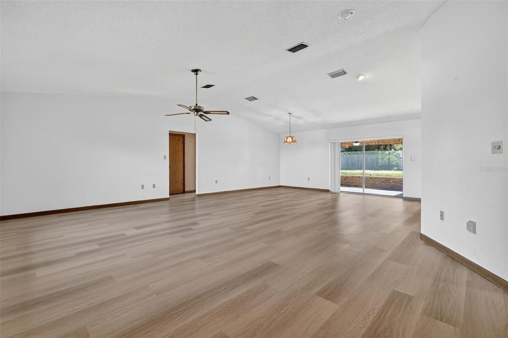 For Sale: $380,000 (3 beds, 2 baths, 1776 Square Feet)