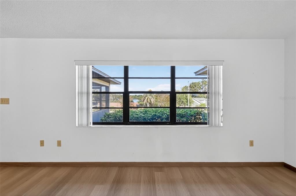 For Sale: $380,000 (3 beds, 2 baths, 1776 Square Feet)