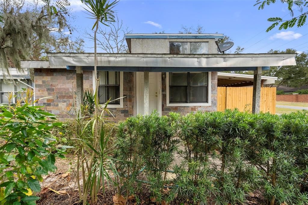 For Sale: $199,900 (3 beds, 1 baths, 888 Square Feet)