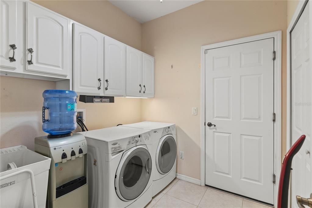 На продажу: $515,000 (3 спален, 2 ванн, 2431 Квадратных фут)