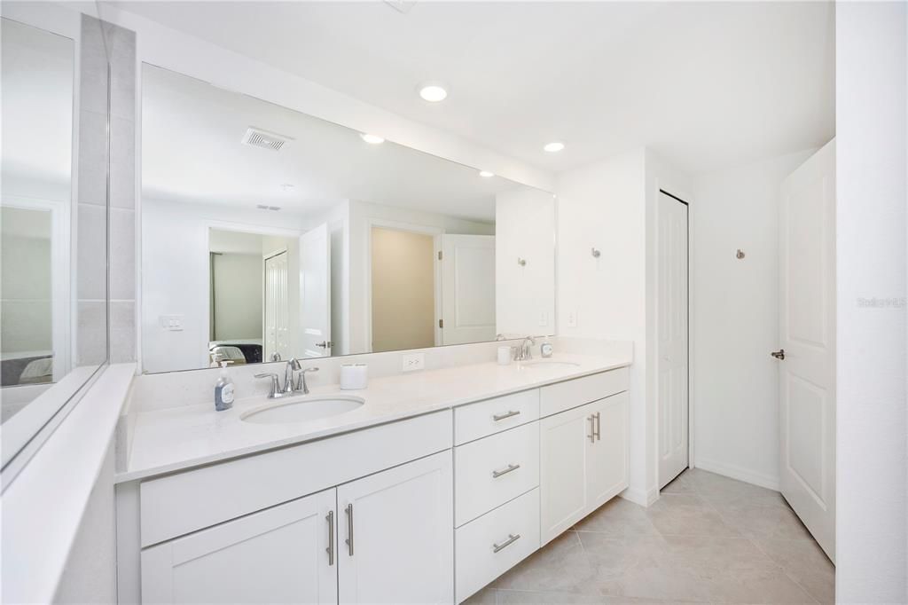 出租: $4,000 (3 贝兹, 2 浴室, 1789 平方英尺)