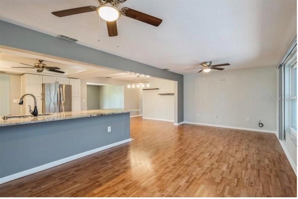 出租: $2,350 (4 贝兹, 2 浴室, 1868 平方英尺)