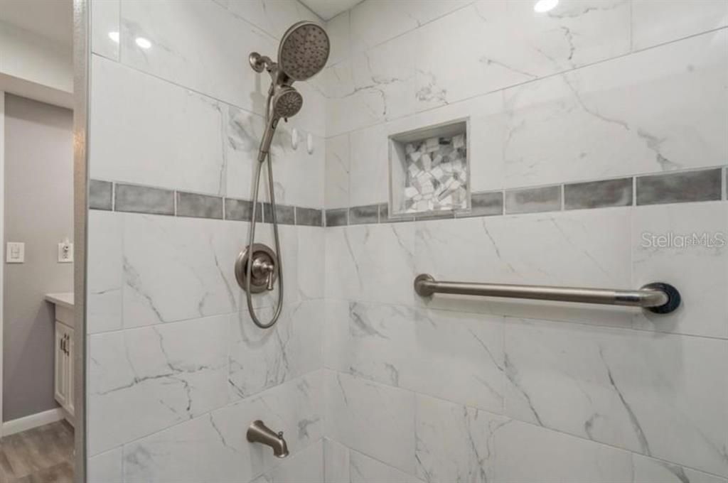 出租: $2,350 (4 贝兹, 2 浴室, 1868 平方英尺)