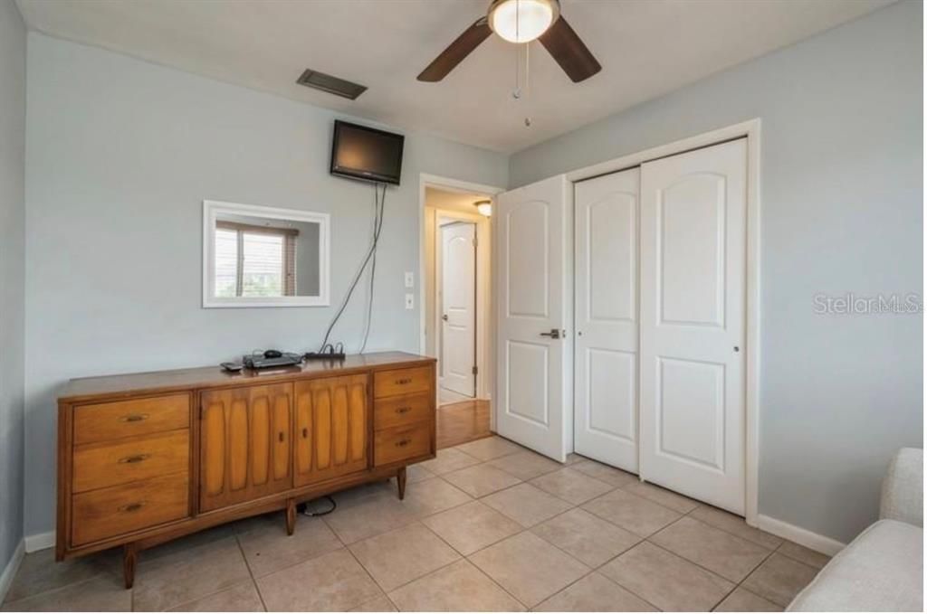 出租: $2,350 (4 贝兹, 2 浴室, 1868 平方英尺)