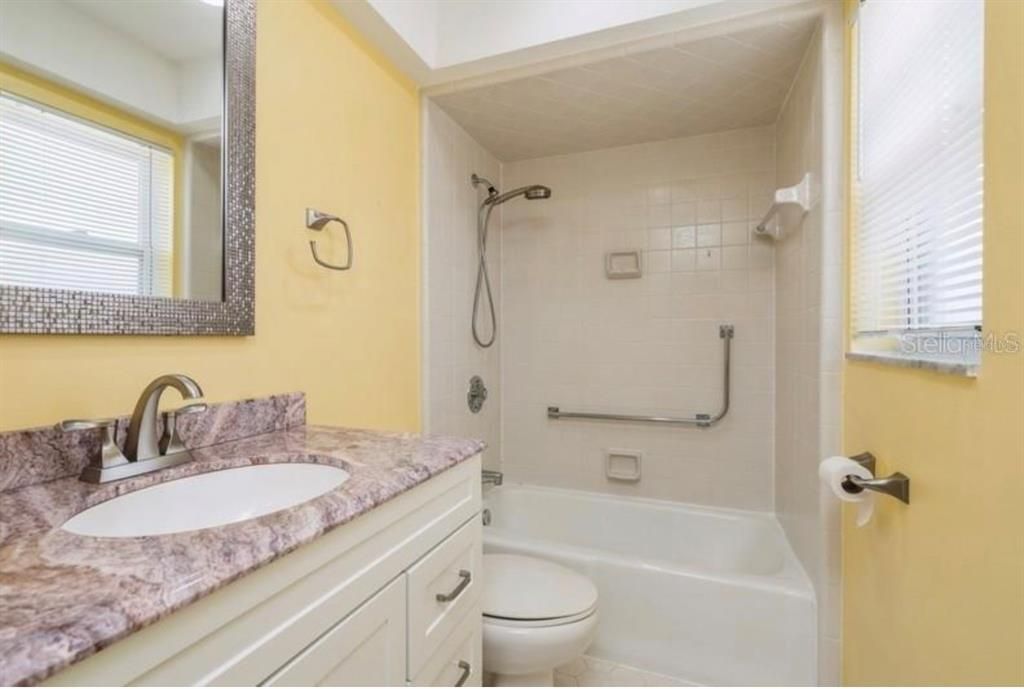 出租: $2,350 (4 贝兹, 2 浴室, 1868 平方英尺)