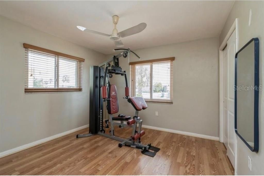 出租: $2,350 (4 贝兹, 2 浴室, 1868 平方英尺)