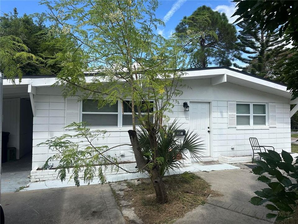 Recently Sold: $159,000 (2 beds, 1 baths, 1102 Square Feet)