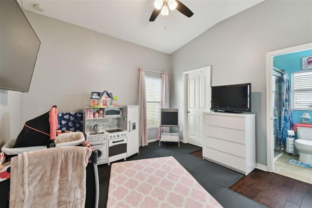 For Sale: $495,000 (4 beds, 3 baths, 2618 Square Feet)