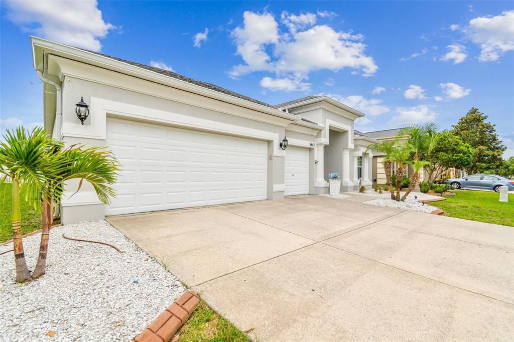 For Sale: $495,000 (4 beds, 3 baths, 2618 Square Feet)