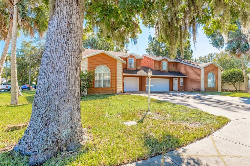 待售: $235,900 (2 贝兹, 2 浴室, 1302 平方英尺)