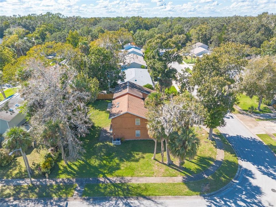 待售: $235,900 (2 贝兹, 2 浴室, 1302 平方英尺)