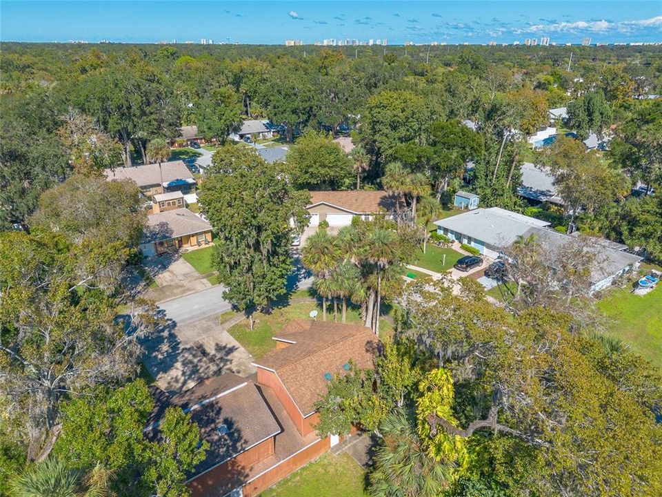 待售: $235,900 (2 贝兹, 2 浴室, 1302 平方英尺)