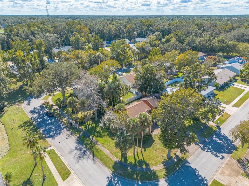 待售: $235,900 (2 贝兹, 2 浴室, 1302 平方英尺)