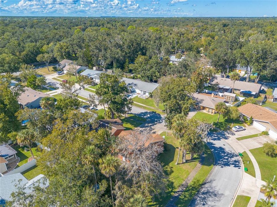 待售: $235,900 (2 贝兹, 2 浴室, 1302 平方英尺)