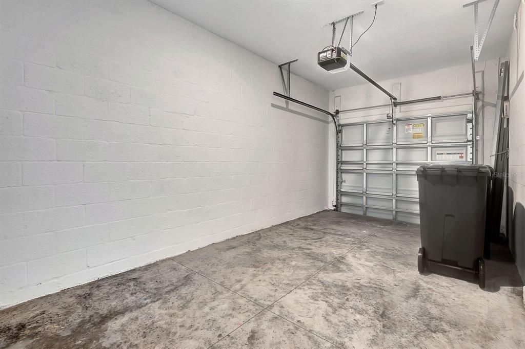 For Rent: $2,250 (3 beds, 2 baths, 1553 Square Feet)