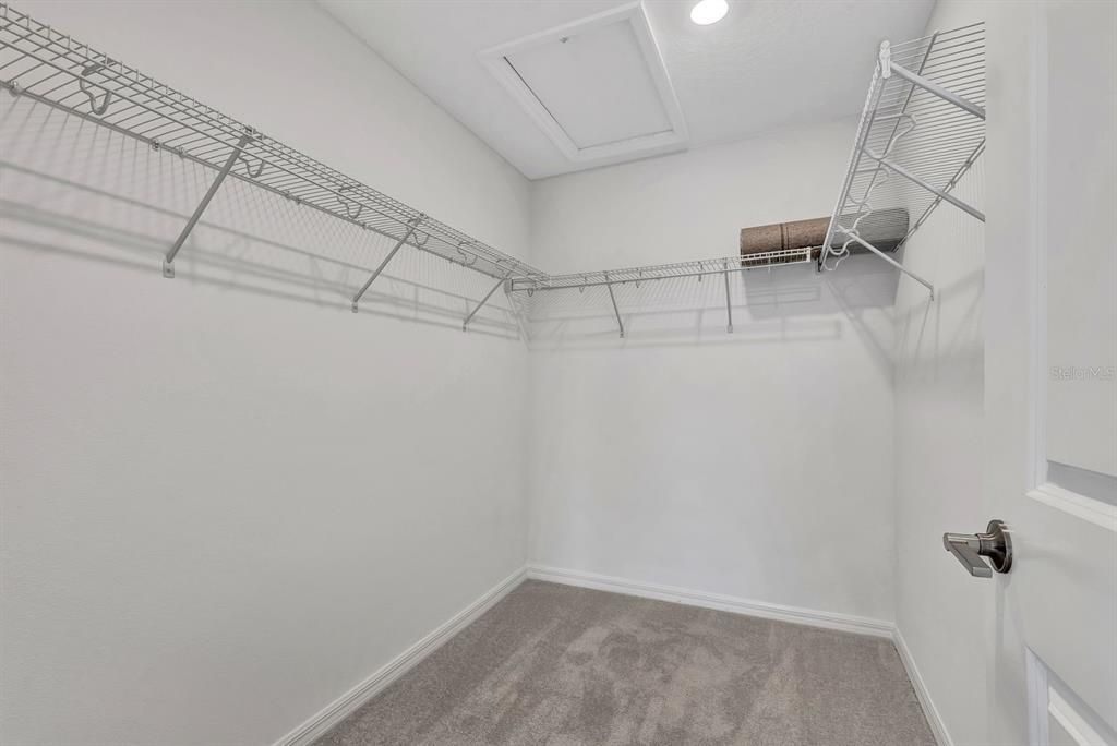 For Rent: $2,250 (3 beds, 2 baths, 1553 Square Feet)