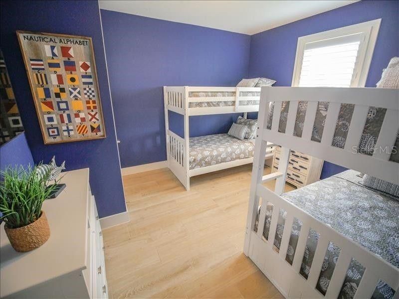 For Sale: $3,100,000 (7 beds, 5 baths, 3082 Square Feet)