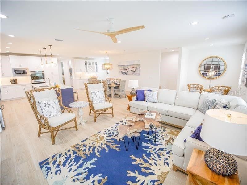 For Sale: $3,100,000 (7 beds, 5 baths, 3082 Square Feet)