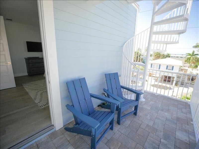 For Sale: $3,100,000 (7 beds, 5 baths, 3082 Square Feet)