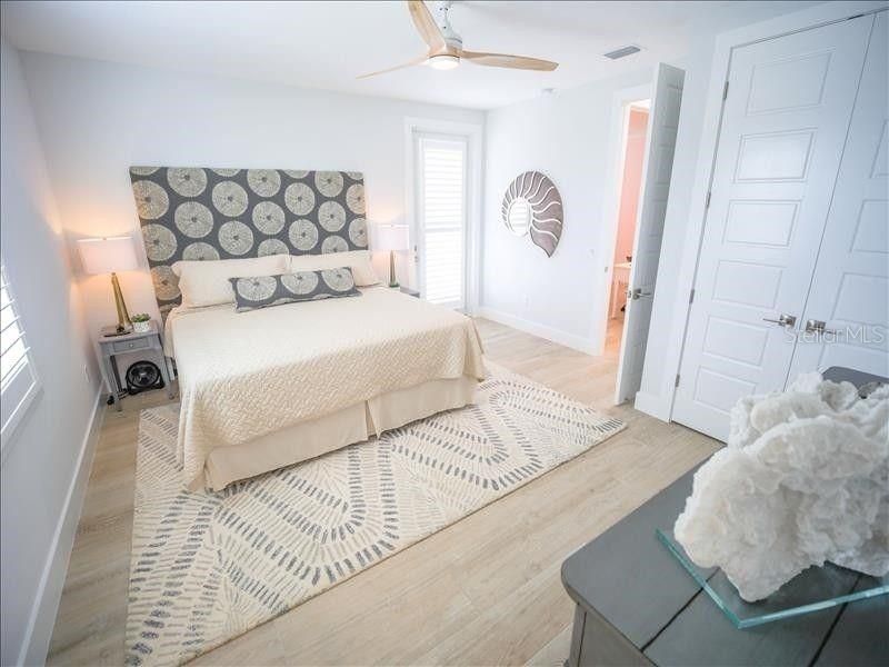 For Sale: $3,100,000 (7 beds, 5 baths, 3082 Square Feet)