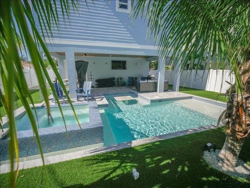 For Sale: $3,100,000 (7 beds, 5 baths, 3082 Square Feet)