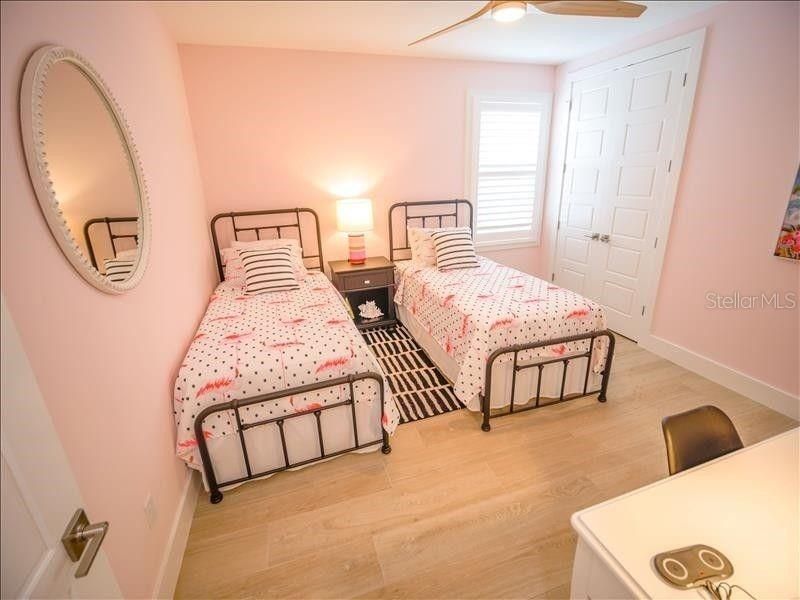 For Sale: $3,100,000 (7 beds, 5 baths, 3082 Square Feet)