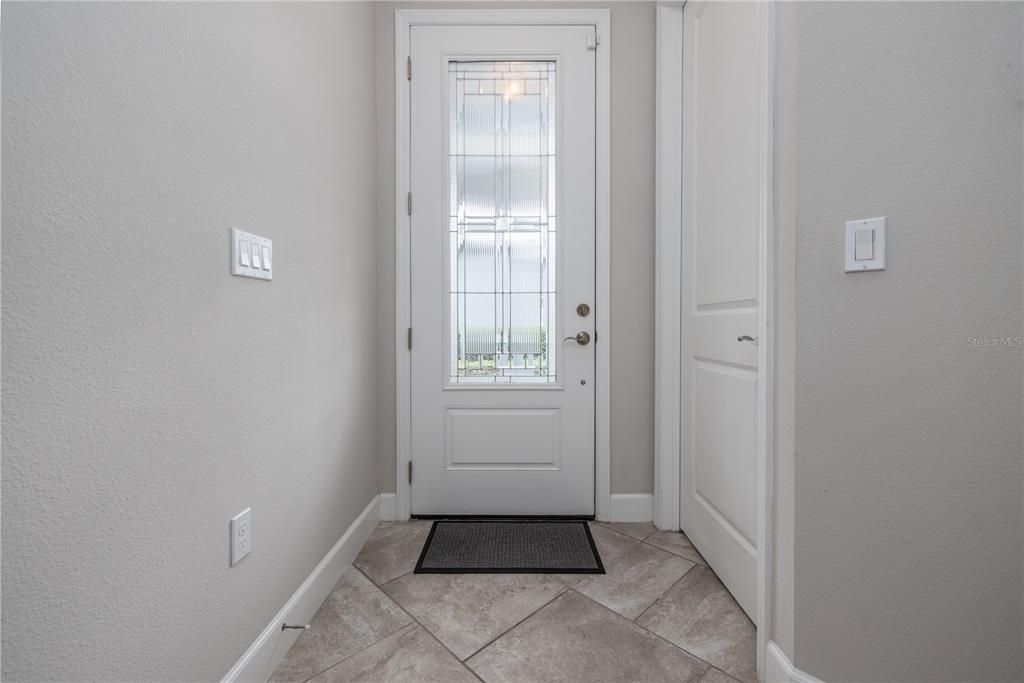 На продажу: $379,000 (2 спален, 2 ванн, 1651 Квадратных фут)