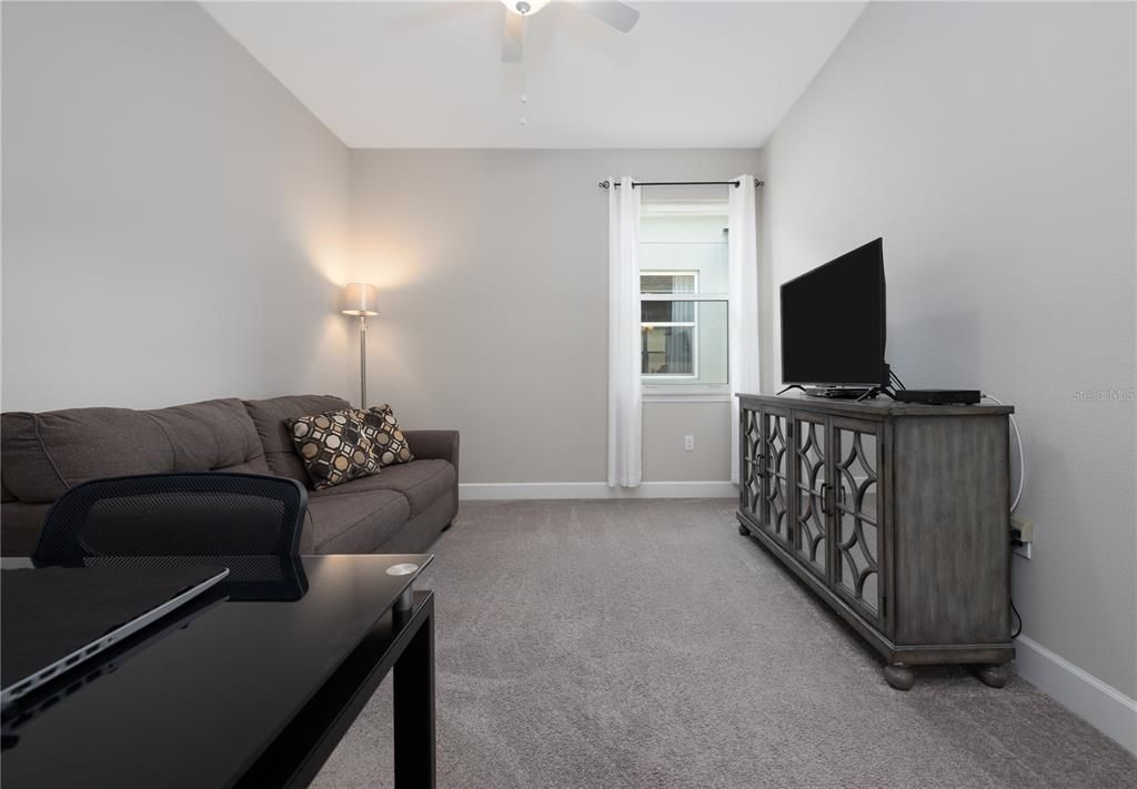 На продажу: $379,000 (2 спален, 2 ванн, 1651 Квадратных фут)