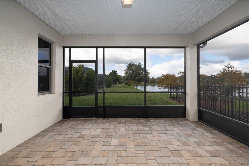 На продажу: $379,000 (2 спален, 2 ванн, 1651 Квадратных фут)