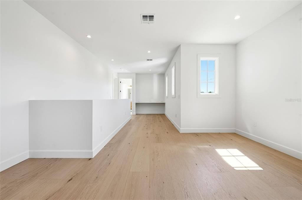 Active With Contract: $1,550,000 (5 beds, 4 baths, 3212 Square Feet)