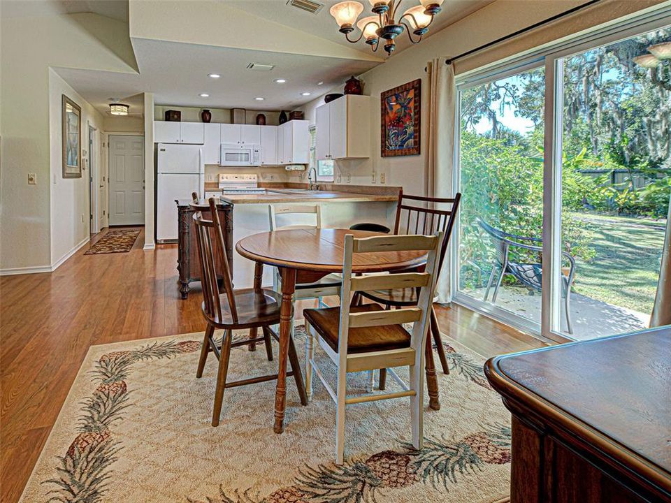 Active With Contract: $239,900 (2 beds, 2 baths, 937 Square Feet)