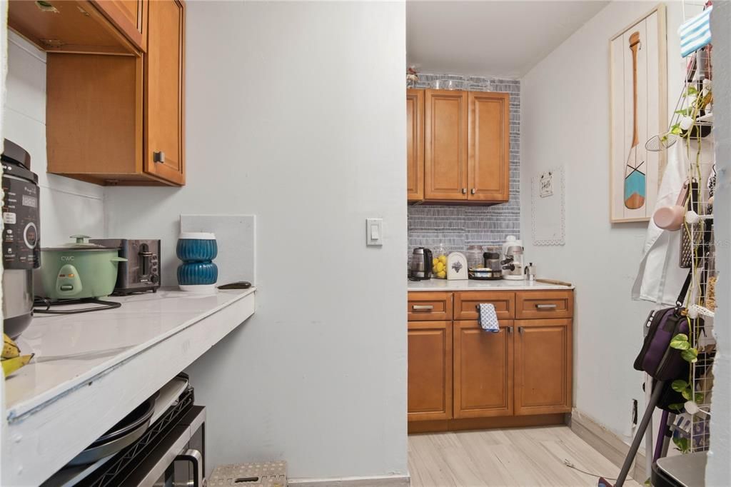 For Sale: $476,900 (5 beds, 3 baths, 2018 Square Feet)