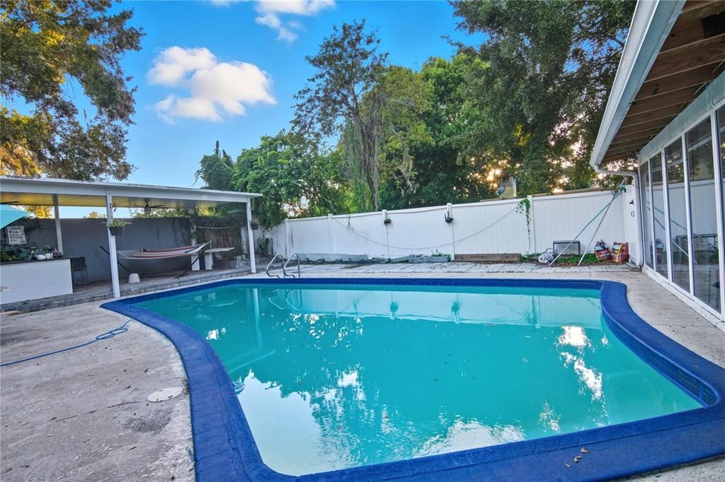 For Sale: $476,900 (5 beds, 3 baths, 2018 Square Feet)