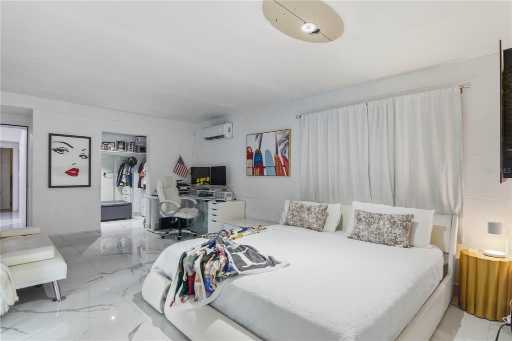 For Sale: $476,900 (5 beds, 3 baths, 2018 Square Feet)