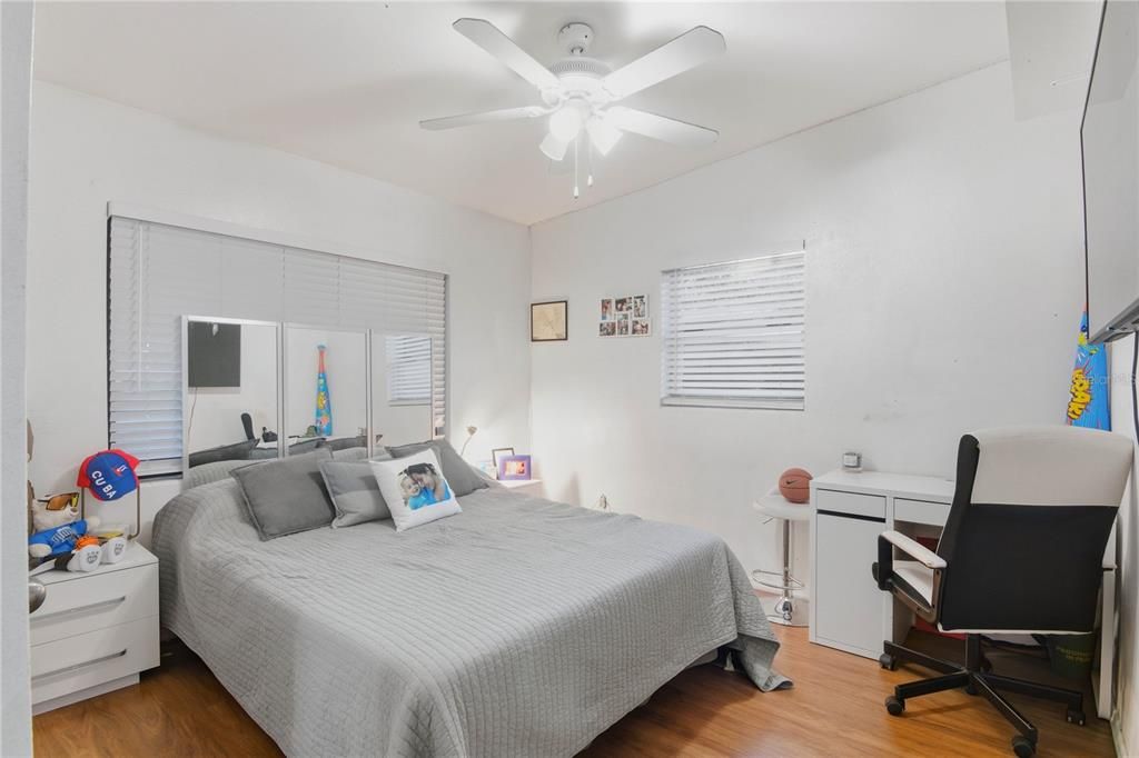 For Sale: $476,900 (5 beds, 3 baths, 2018 Square Feet)