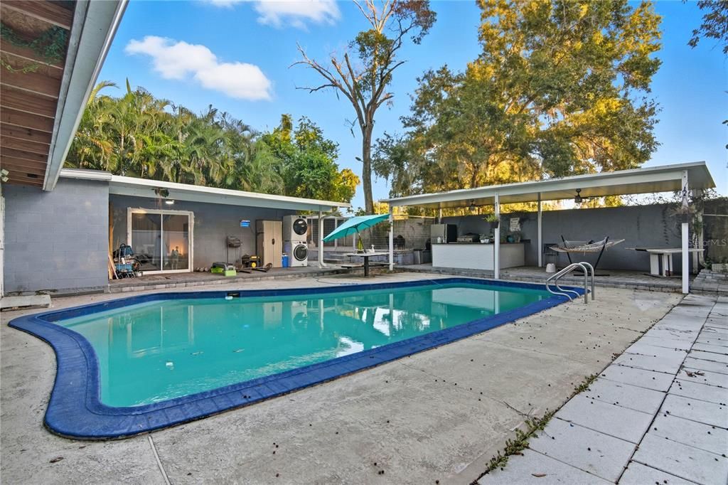 For Sale: $476,900 (5 beds, 3 baths, 2018 Square Feet)