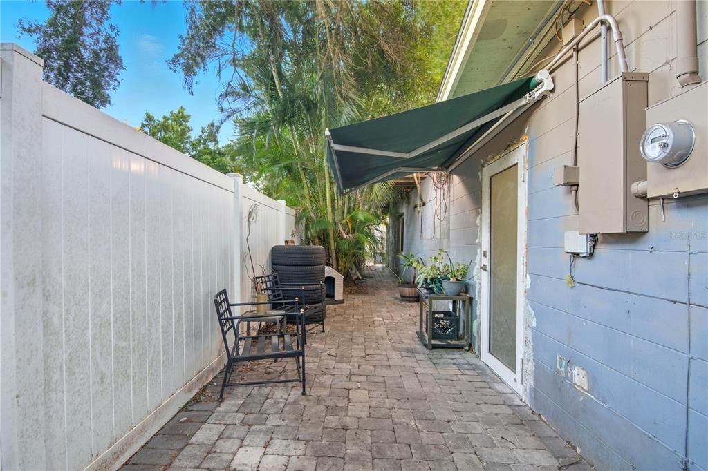 For Sale: $476,900 (5 beds, 3 baths, 2018 Square Feet)