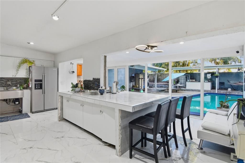 For Sale: $476,900 (5 beds, 3 baths, 2018 Square Feet)